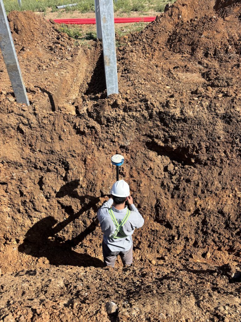 topografia en plantas solares
